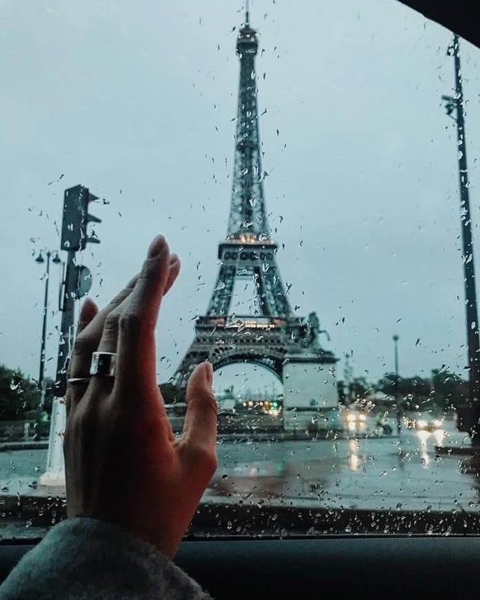 Place Torre Eiffel