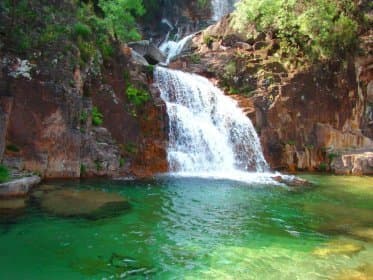 Lugar Cascata Fecha de Barjas (Tahiti)