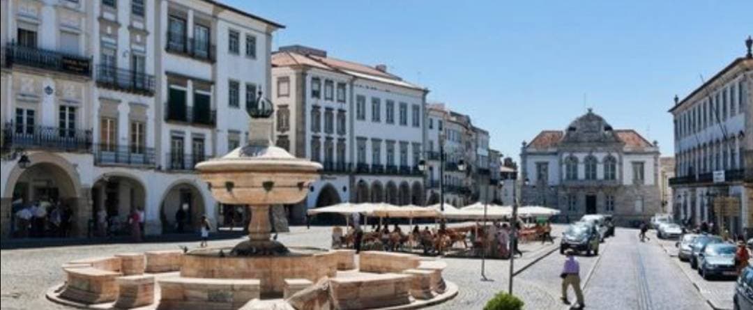 Place Praça do Giraldo