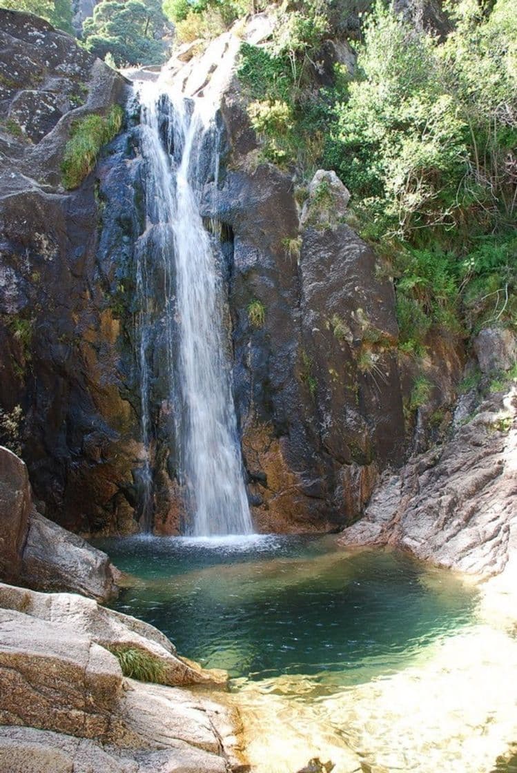 Lugar Cascata do Arado