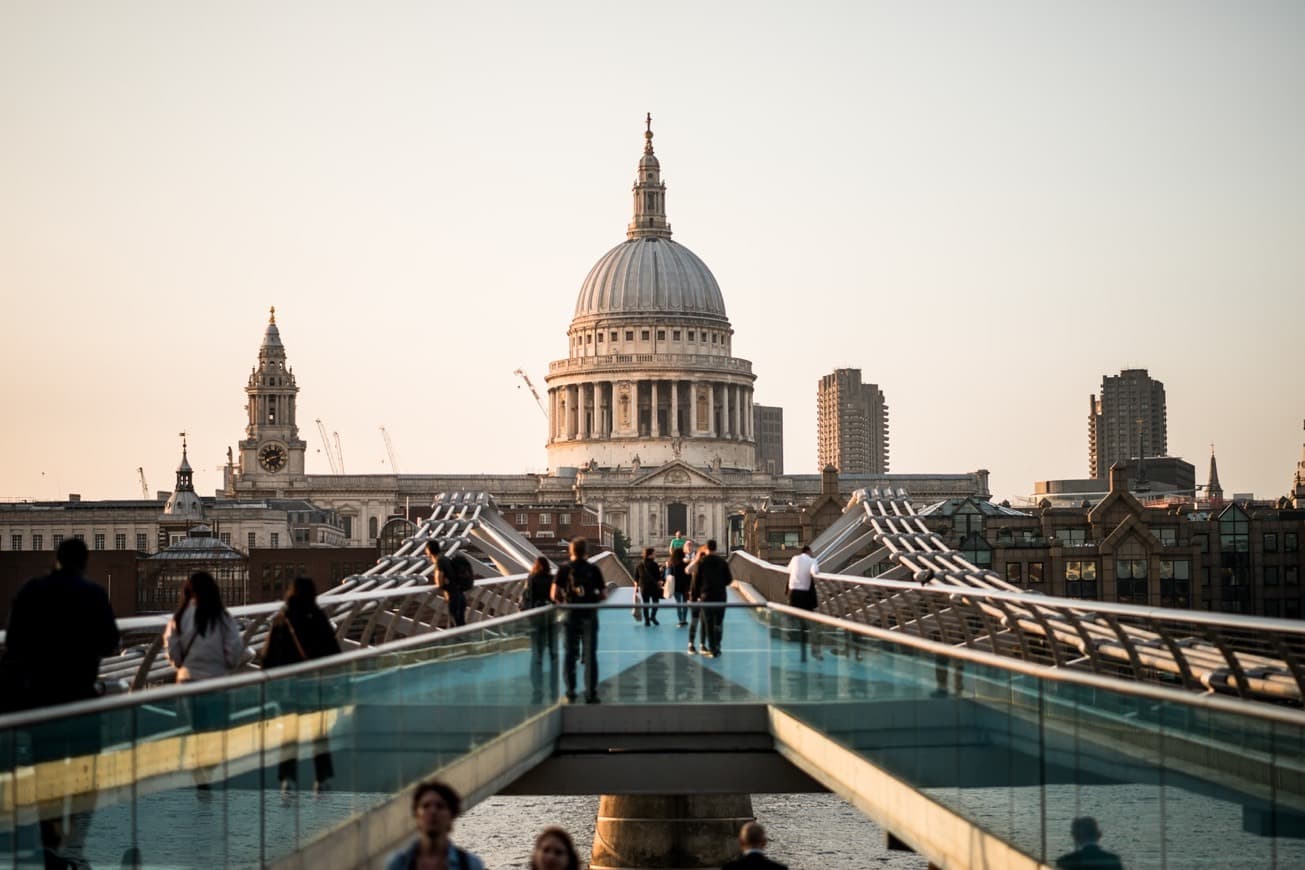 Lugar Millennium Bridge