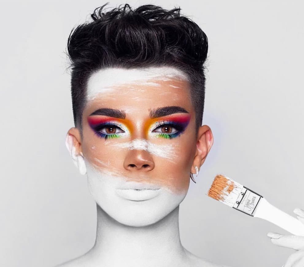 Moda James Charles