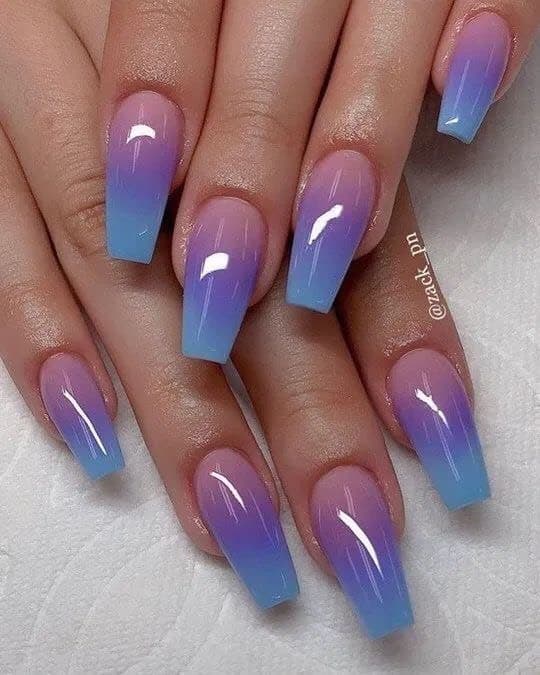 Moda Unhas de gel 💙