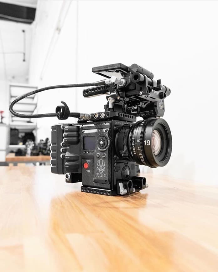 Producto RED WEAPON With MONSTRO 8K Sensor Using a Rehouse