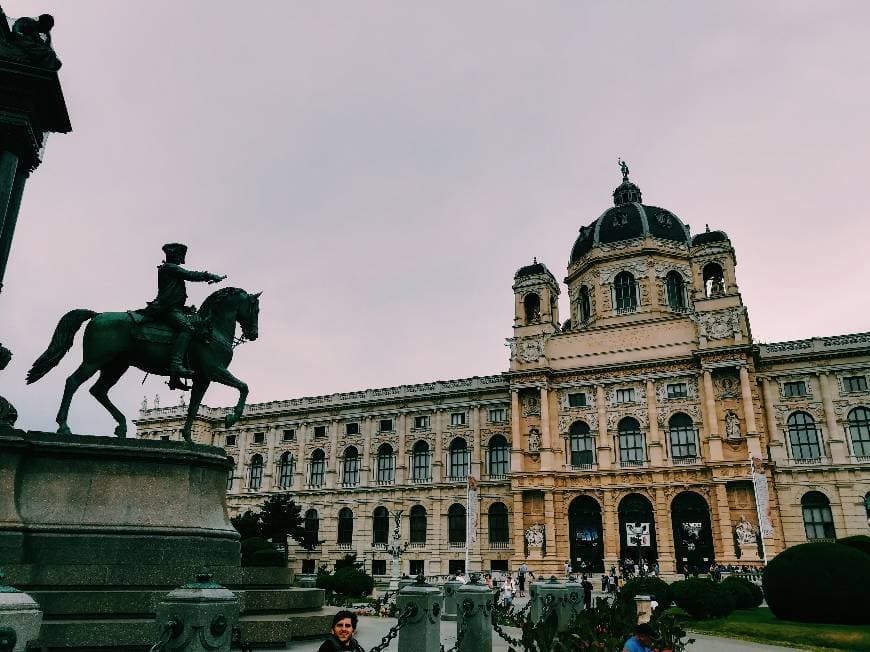 Place Praça Maria Teresa

