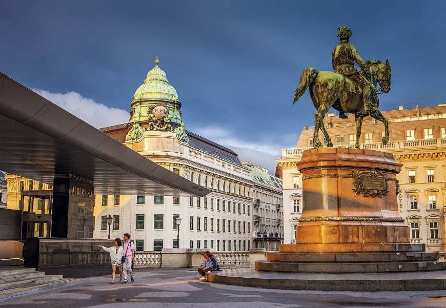 Place Albertinaplatz