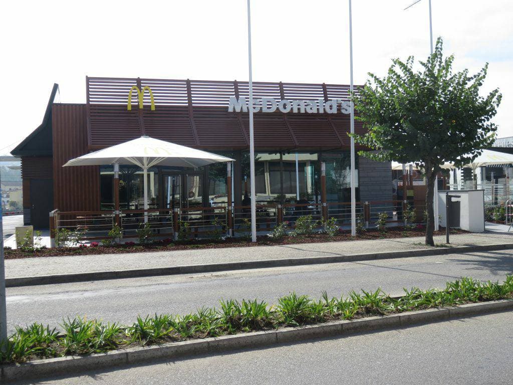 Restaurantes McDonald's Paredes