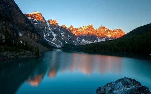 Place Valley of the Ten Peaks