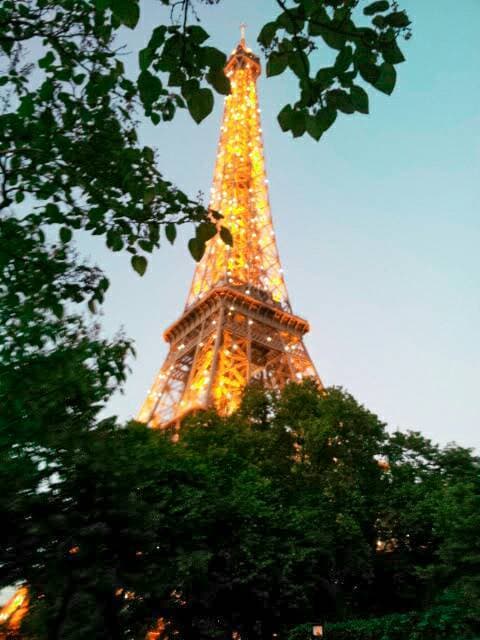 Place Torre Eiffel