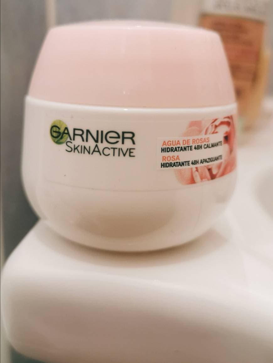 Belleza Garnier Skin Active Crema Calmante con Agua de Rosas, piel sensible