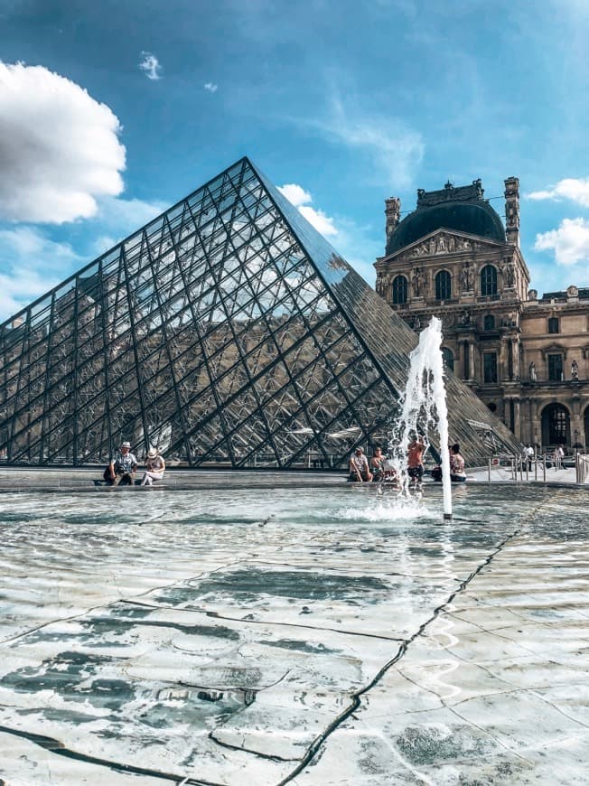 Lugar Museo del Louvre