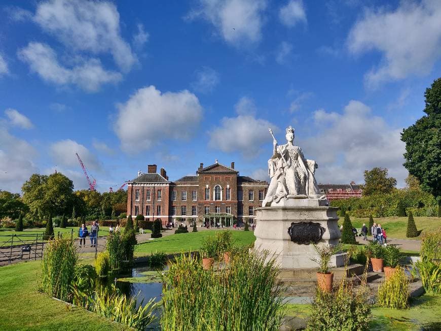 Place Kensington Gardens