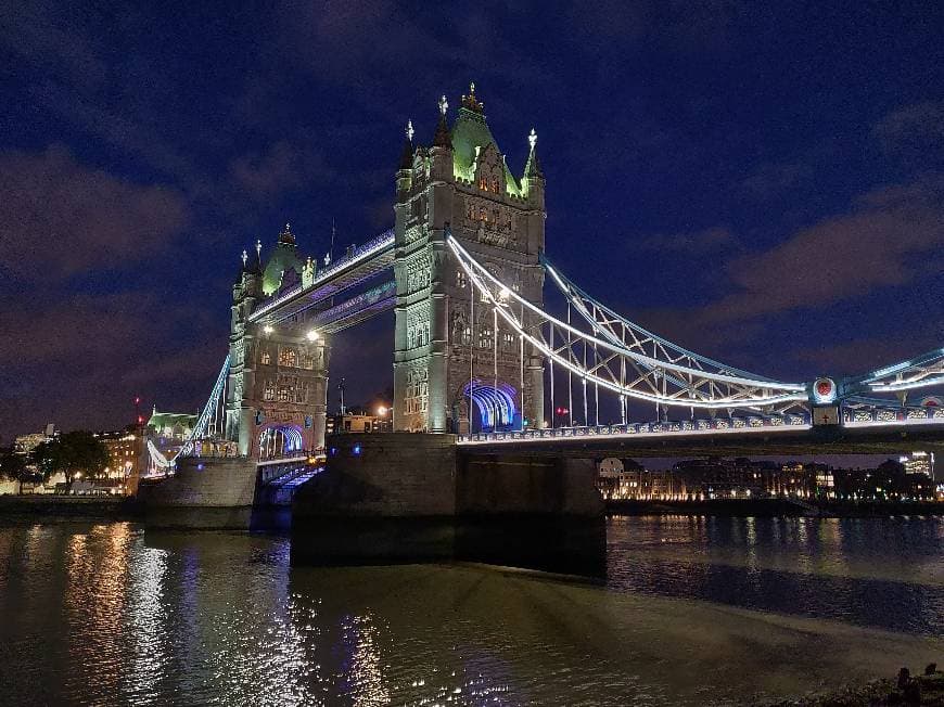 Place Tower Bridge