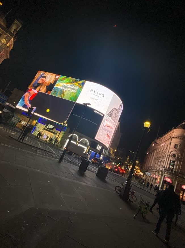 Lugar Piccadilly Circus