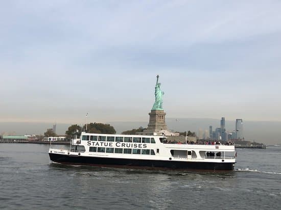 Place Statue Cruises