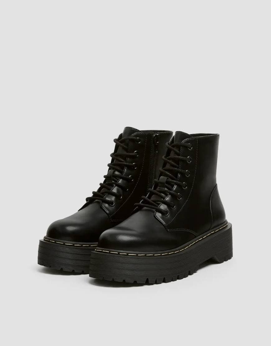 Product Bota de sola com volume em preto
