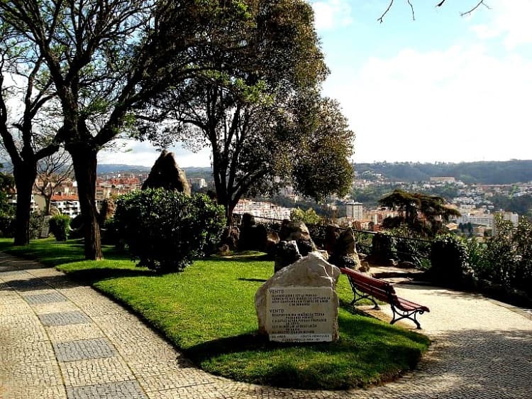 Lugar Miradouro Penedo da Saudade