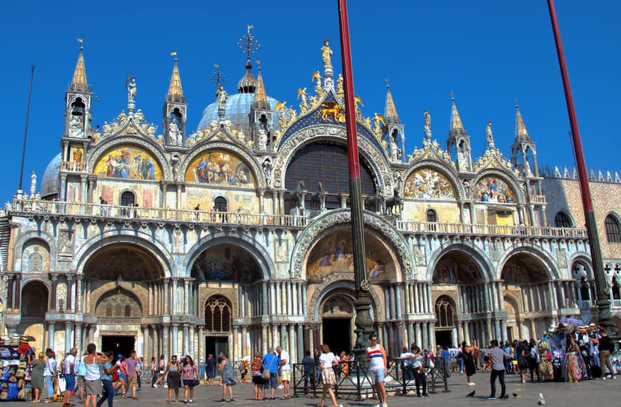 Place Basílica de San Marcos