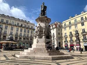 Place Praça Luís de Camões