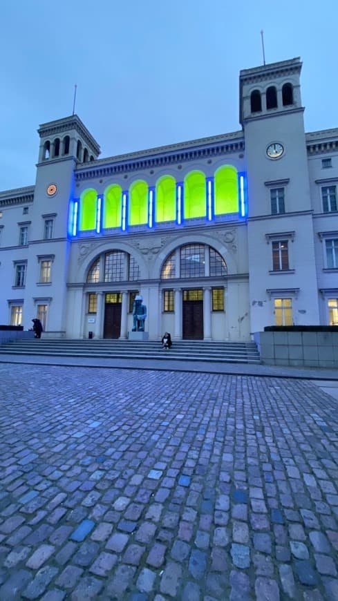 Lugar Hamburger Bahnhof – Museum für Gegenwart