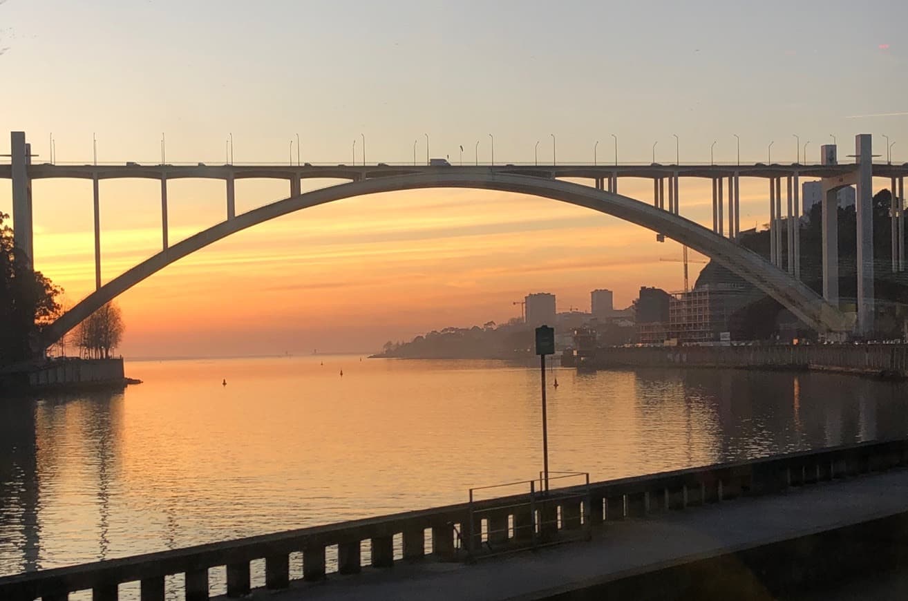 Lugar Ponte da Arrabida