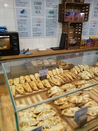 Restaurants La Fabrica (Empanadas Argentinas)