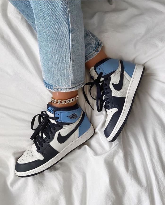 Moda Jordan 1 Retro High 💙🤍