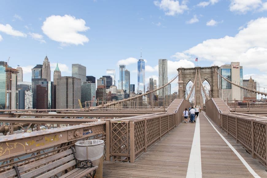 Place Brooklyn Bridge