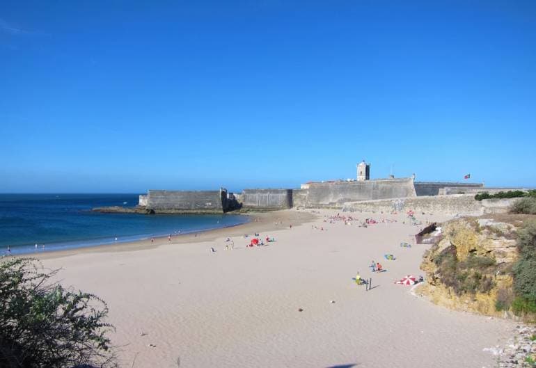 Place Torre's beach