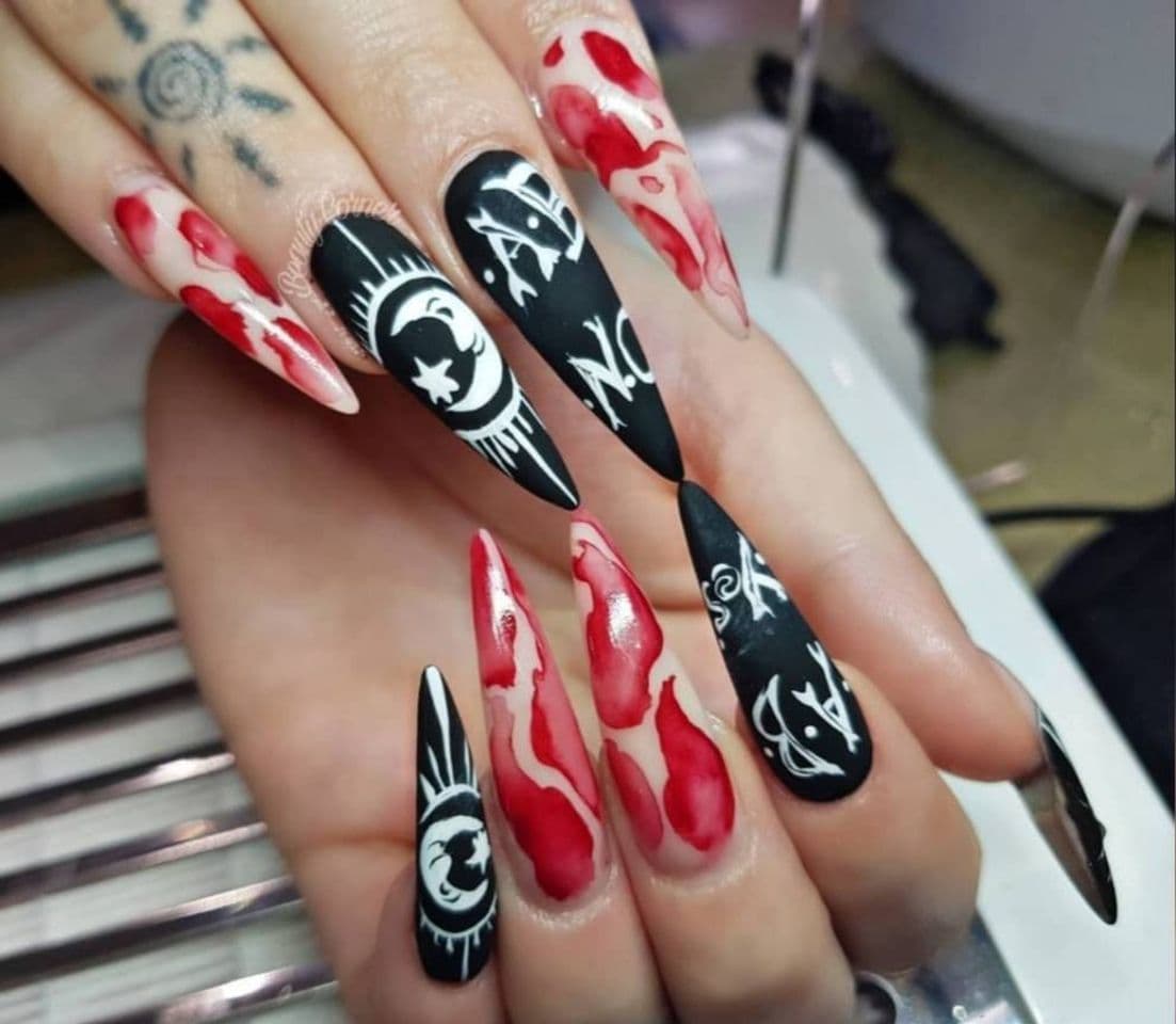 Product Stilleto Nails Pornography with Blood 