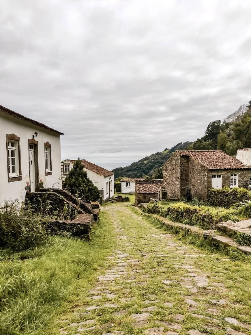 Lugar Sanguinho - Turismo de Natureza nos Açores Lda.