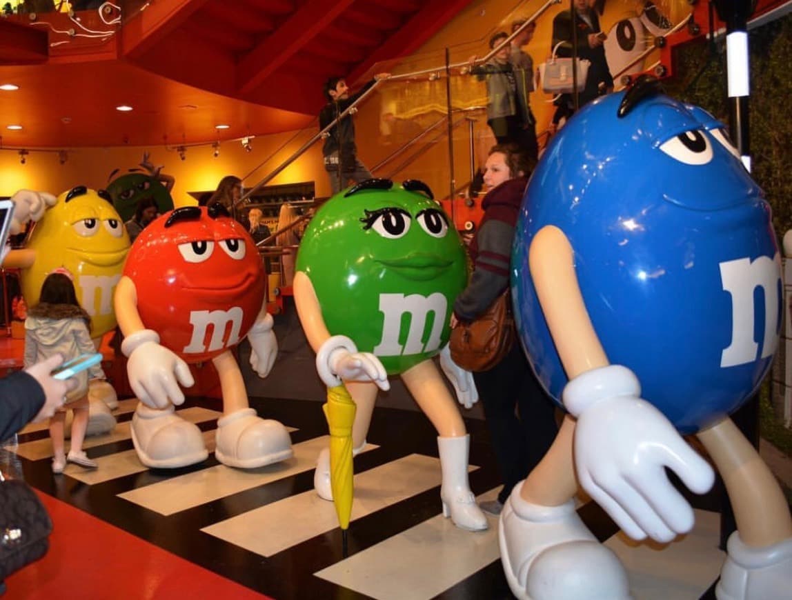 Place M&M