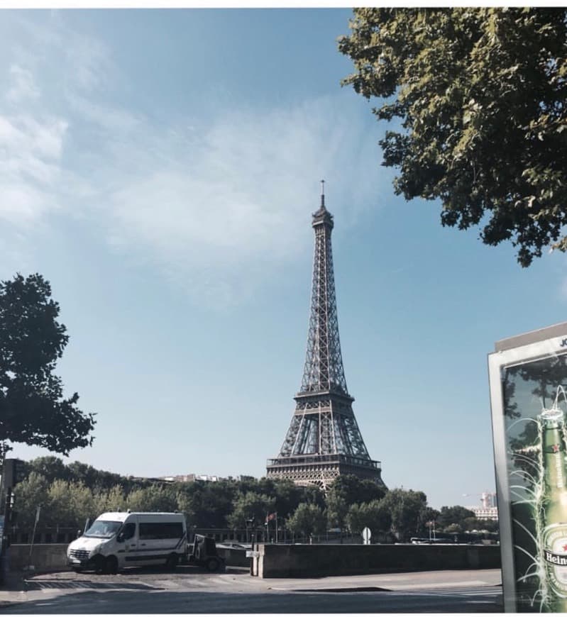 Place Torre Eiffel