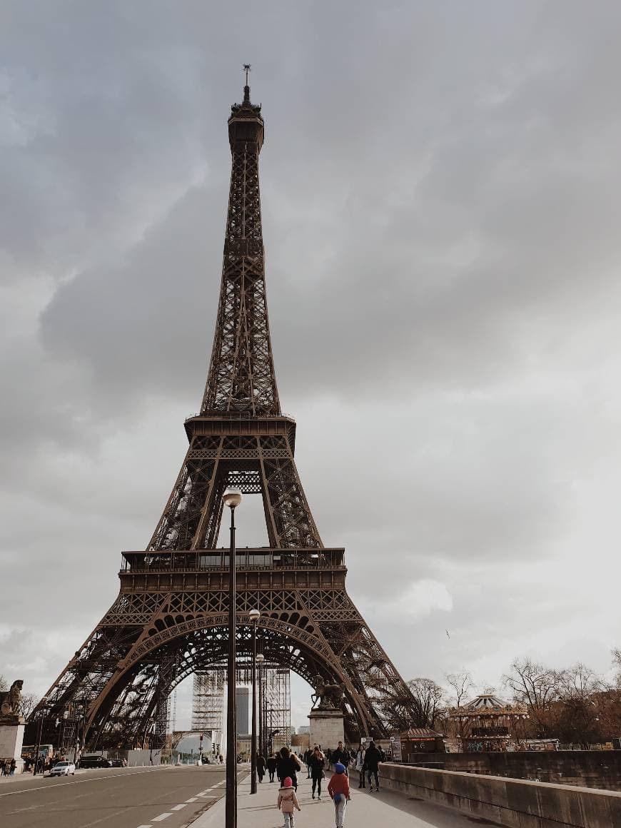 Place Torre Eiffel