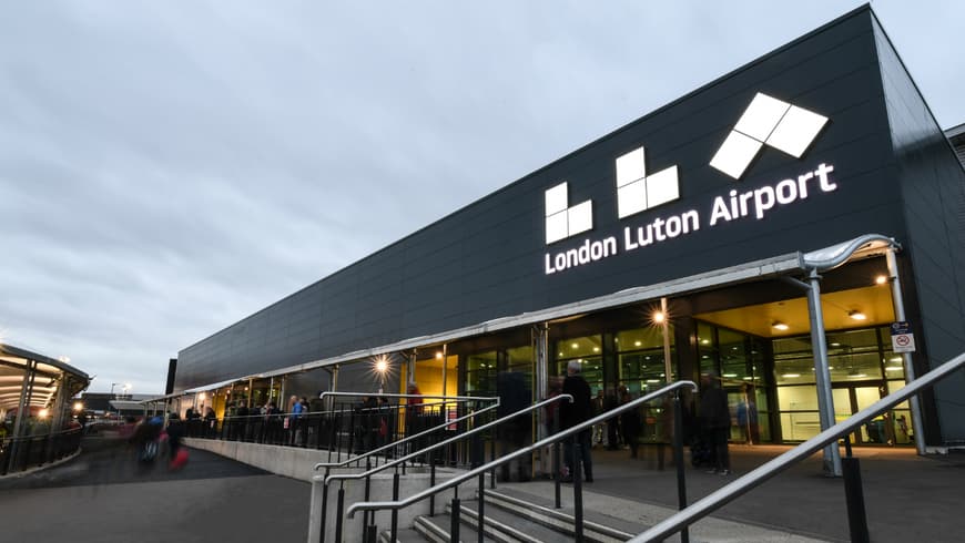 Lugar Luton Airport London (Ltn)