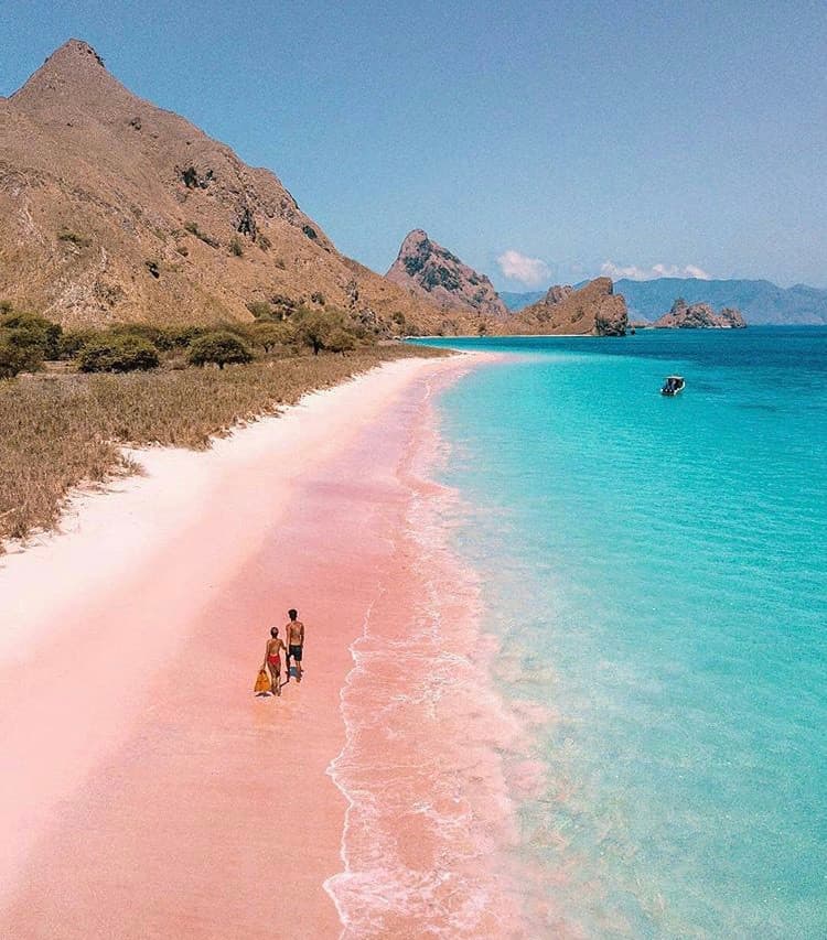 Lugar Pink Beach