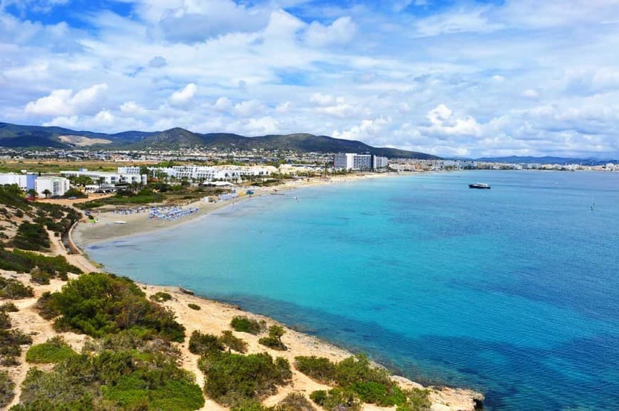 Lugar Playa d'en Bossa (Ibiza)