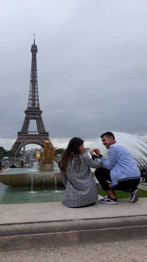 Place Torre Eiffel