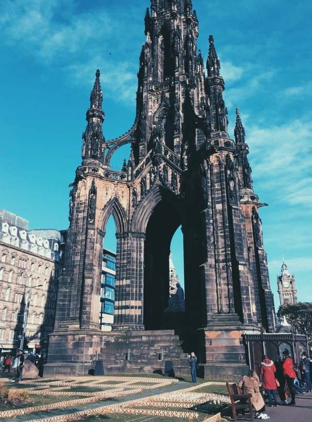 Place Scott Monument