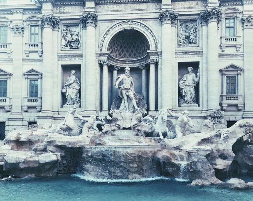 Place Fontana di Trevi