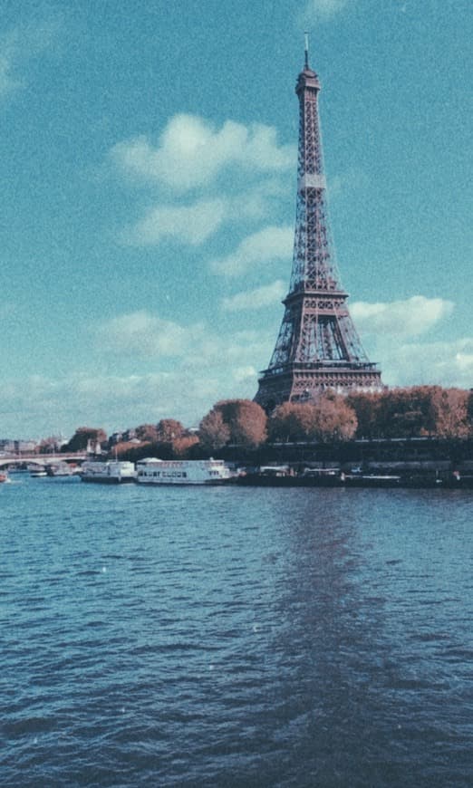 Place Torre Eiffel