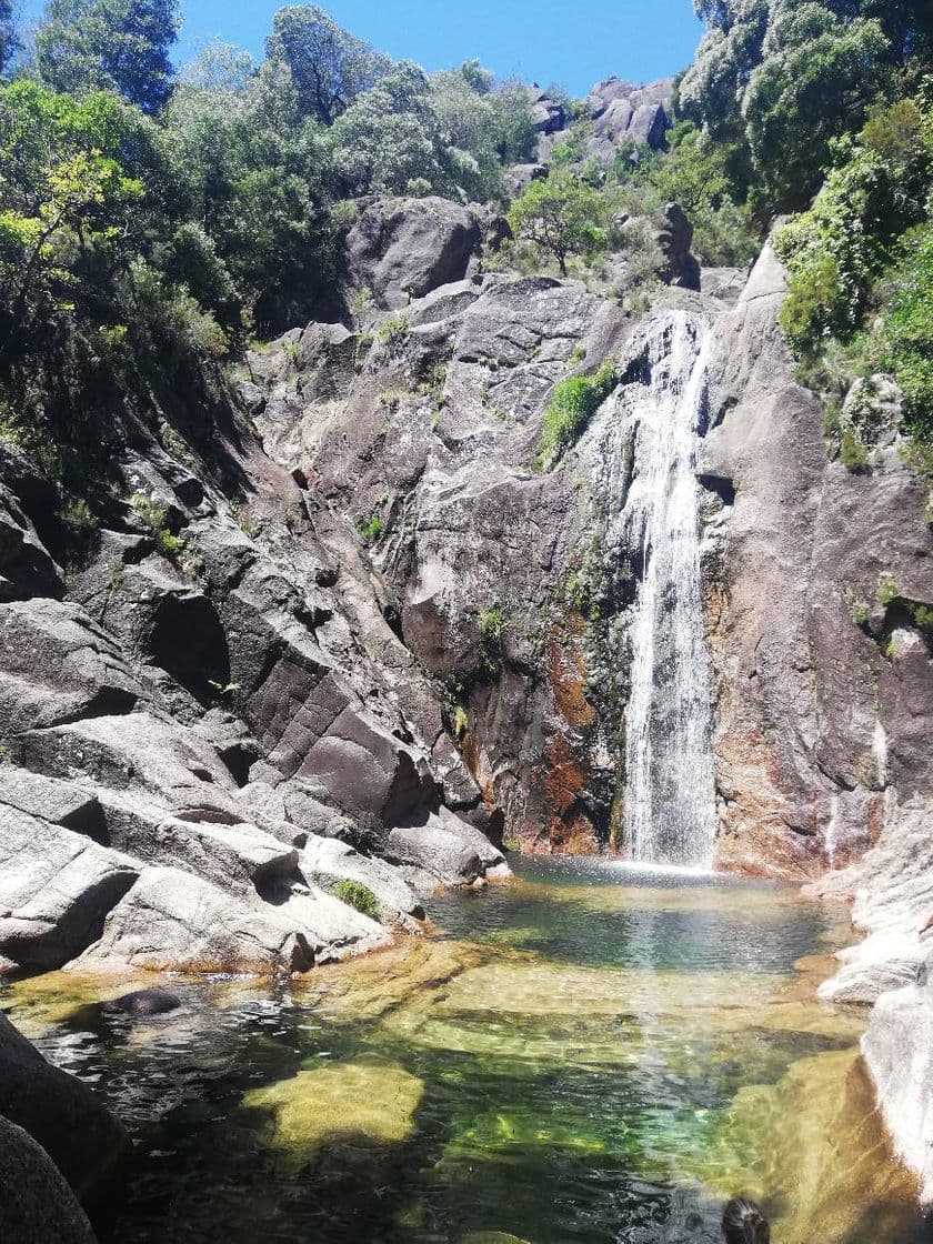 Lugar Cascata do Arado