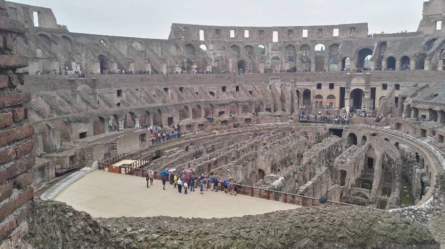 Place Colosseo