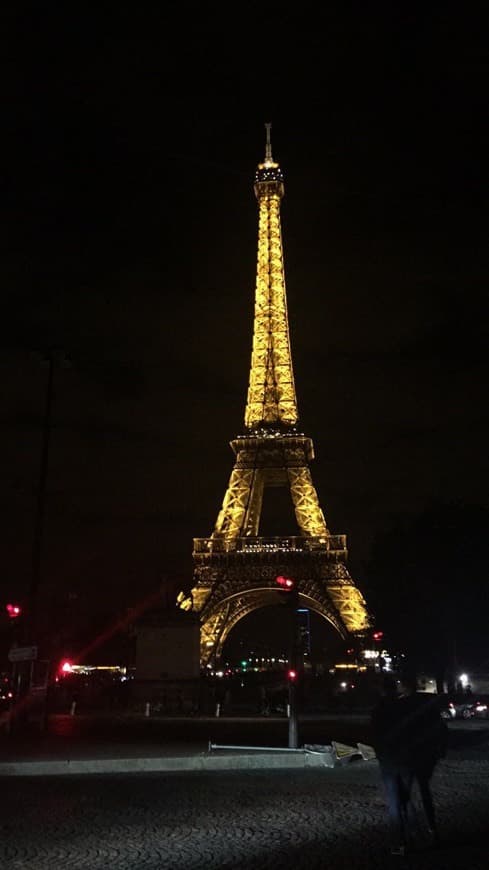 Place Torre Eiffel