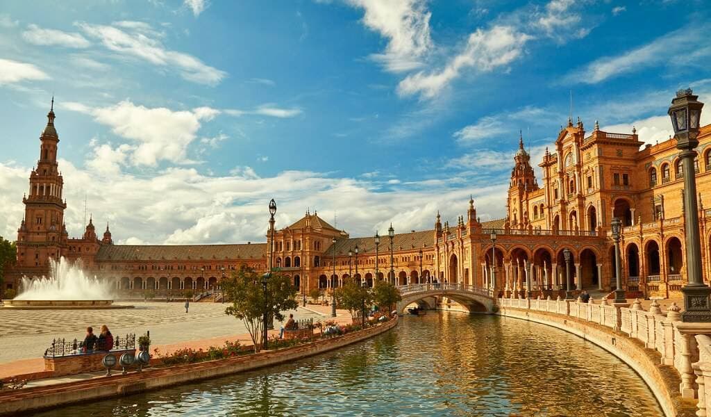 Place Plaza de España, Sevilha