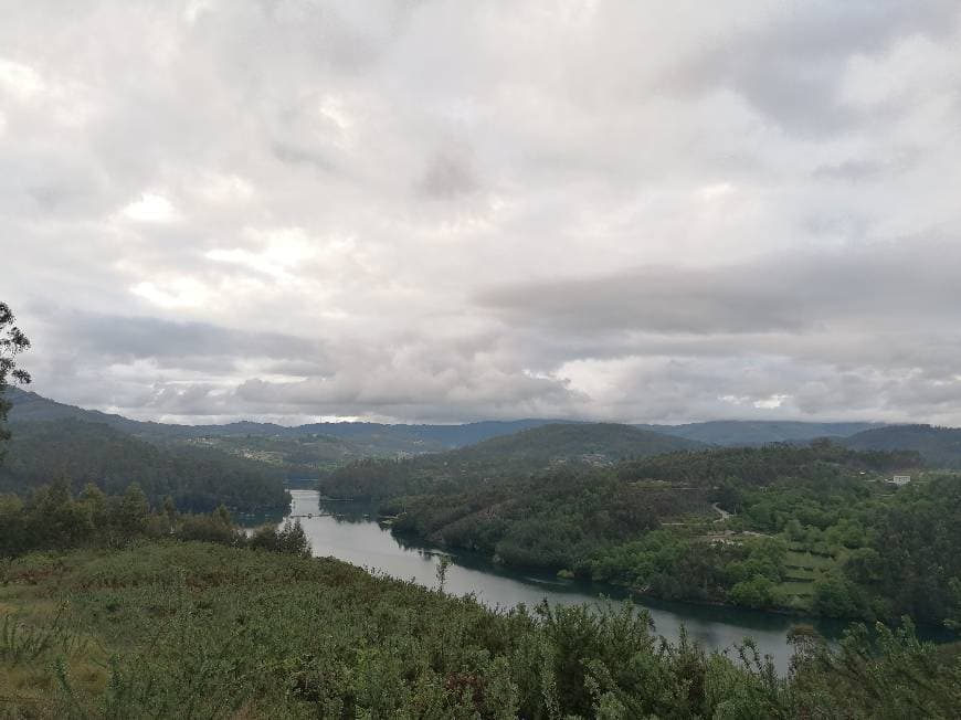 Place Albufeira da Barragem do Ermal