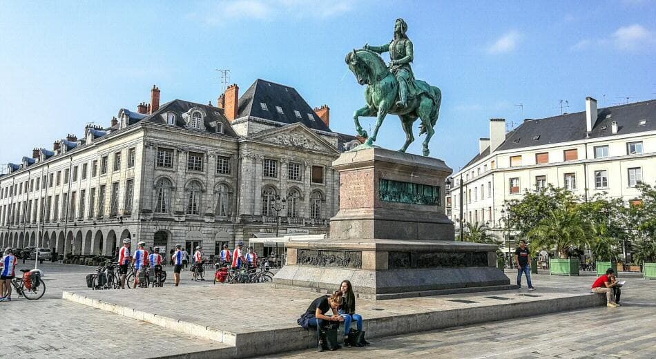 Place Orleans