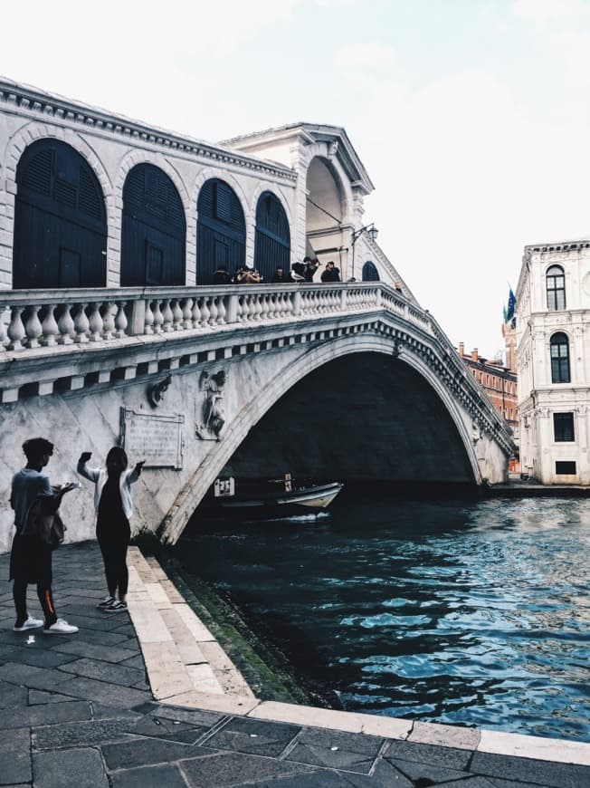 Place Puente de Rialto