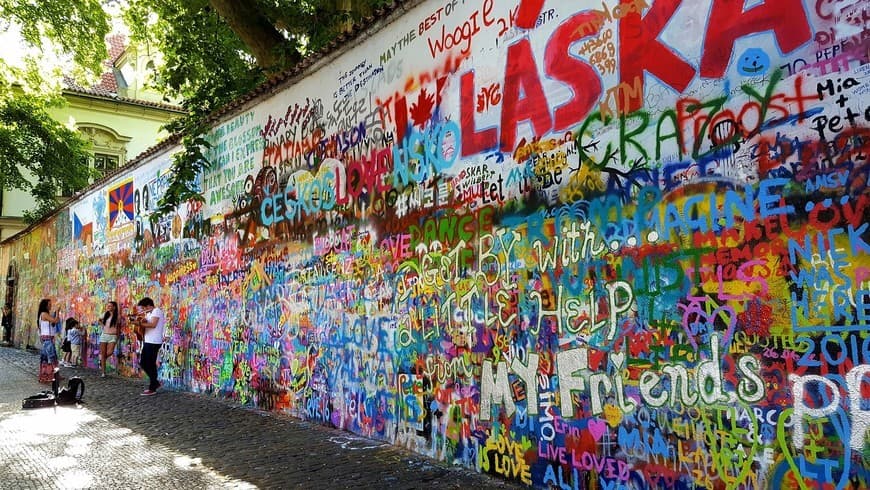 Place John Lennon Wall