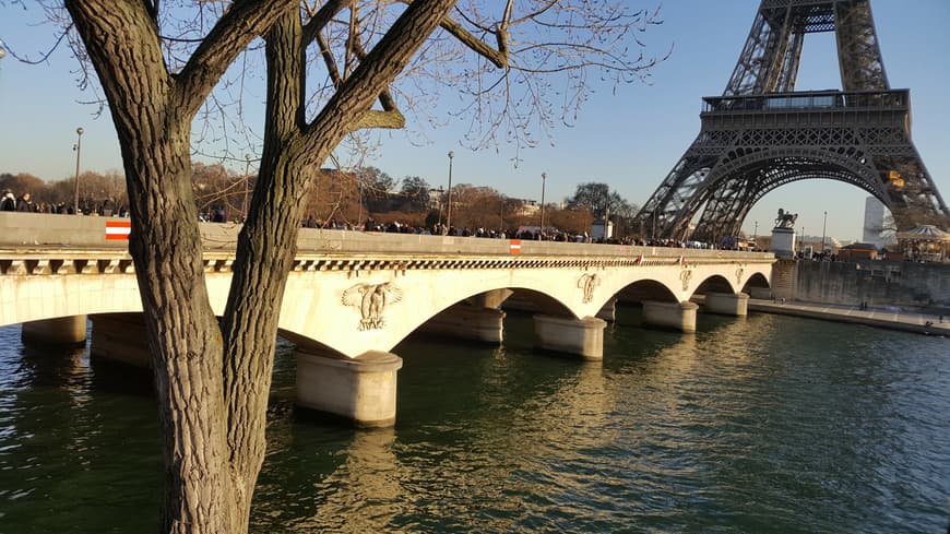 Place Pont d'Iéna